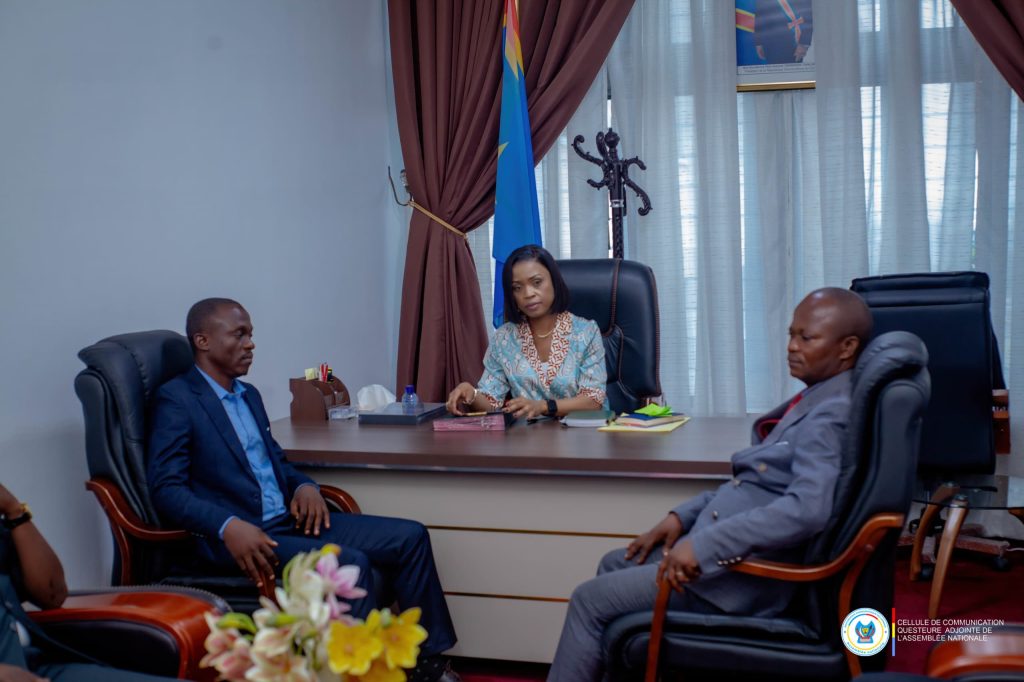 IMG-20240920-WA0337-1024x682 RDC-Bas-Uele: la questeure adjointe de l'Assemblée Nationale à la rescousse du corps judiciaire de son fief