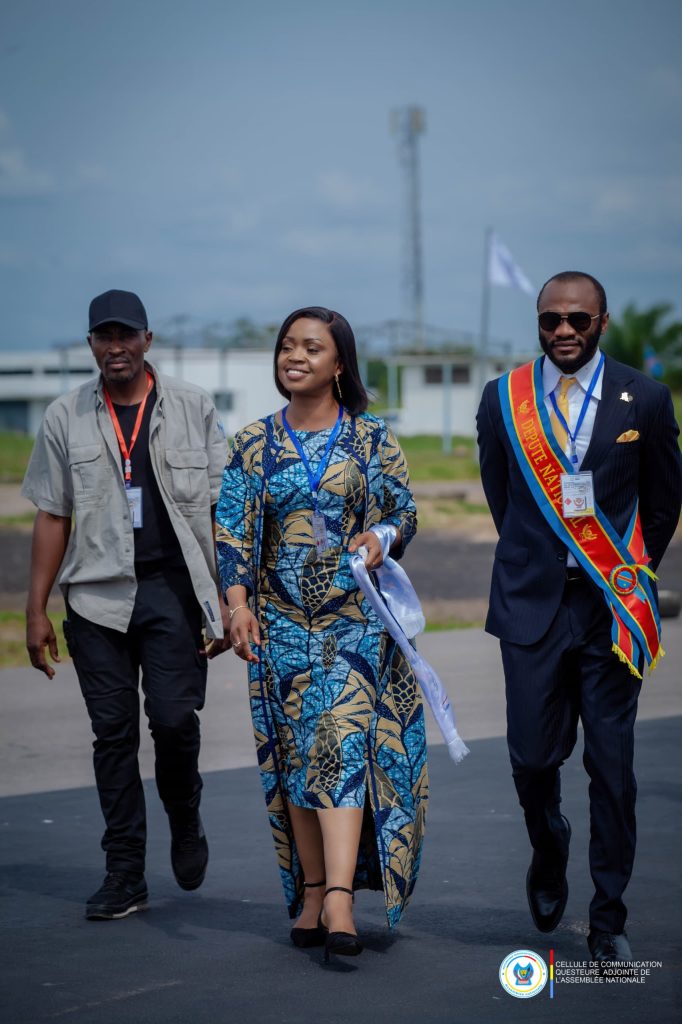 IMG-20241023-WA07081-682x1024 Province de la Tshopo: Aux premières loges à l'aéroport de Bangboka pour accueillir Félix Tshisekedi, Grâce Neema participe activement au meeting du Président de la République