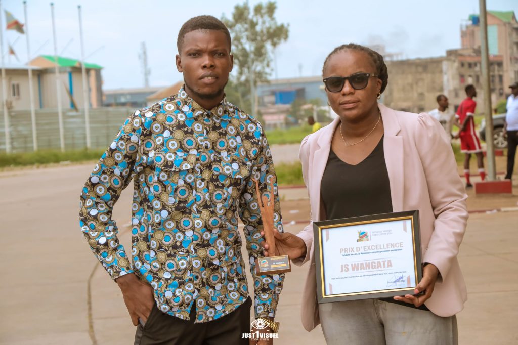 1002340091-1024x682 Football: La JS Wangata désignée club de l'excellence par Tofulana Award, édition 2024!
