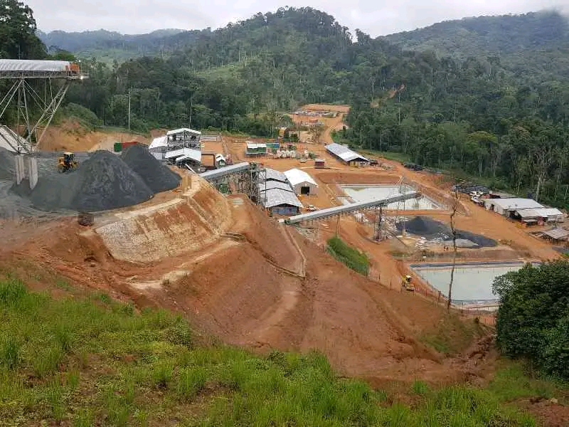 1002362504 RDC-Walikale: La Multinationale Canadienne "Alphamin Bisie Mining" exploite l'étain avec son usine ultramoderne au détriment de la population locale extrêmement pauvre!