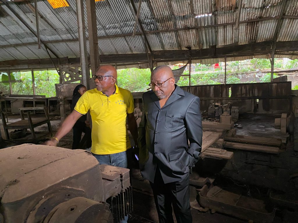 1002523422-1024x768 RDC-Province de l'Équateur: La relance du chantier naval de Boyega à Mbandaka au centre de la rencontre entre le Rapporteur de l'Assemblée Nationale et le Directeur Général de la SCPT