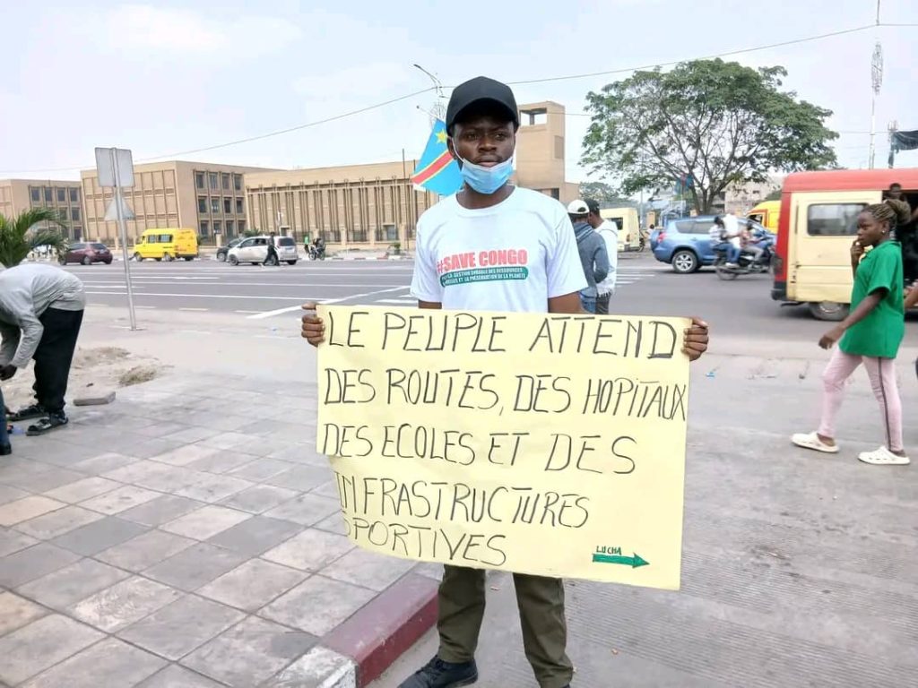 1003272994-1024x768 Partenariat RDC-Clubs européens évalué à des dizaines des millions de dollars: La marche de protestation de la Lucha dispersée par la police
