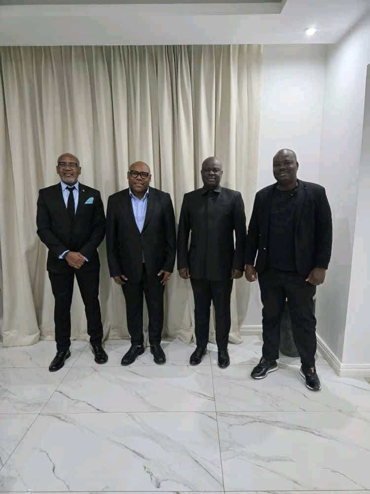 1003469106 RDC-Cohésion nationale: Zacharie Bababaswe chez Thierry Nzonde pour parler Congo