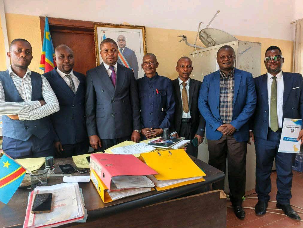 1003765880 RDC-Kwango/Remise et reprise au Secrétariat exécutif provincial: Modelin Kiba cède la place à Dolly-Jérôme Mwamba