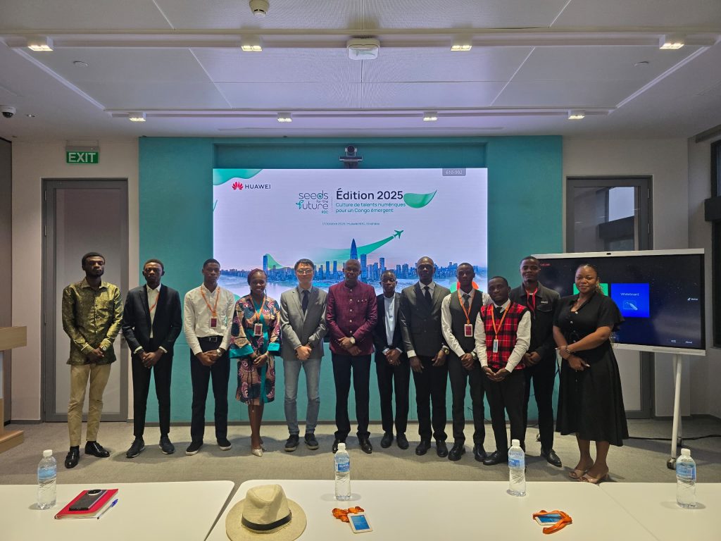 1004072492-1024x768 RDC-ESURSI : HUAWEI peaufine son soutien indéfectible à l'Enseignement Ouvert et à Distance