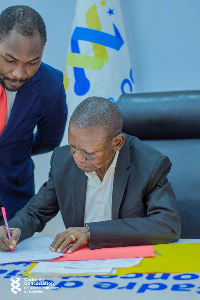 1005109462-682x1024 RDC: Le Cadre de concertations des forces politiques et sociales signe solennellement sa charte fondatrice