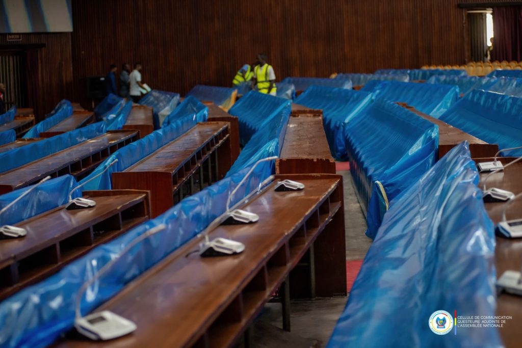 124162-1024x683 Assemblée nationale-Rentrée parlementaire de la session de mars 2026: La Questeure adjointe supervise les travaux de rénovation de la salle de Congrès