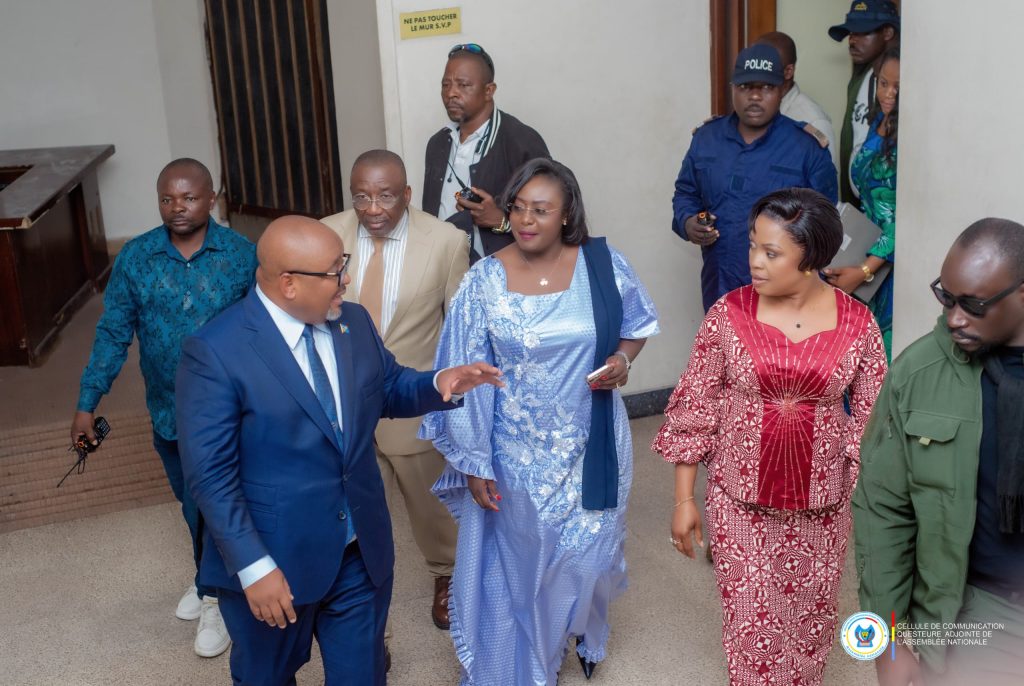 87310-1024x686 LES PROJETS DE LOI DE RATIFICATION AU CŒUR DE LA SESSION DE MARS : GRÂCE NEEMA PAININYE HONORÉE PAR LE PRÉSIDENT DE L'ASSEMBLÉE NATIONALE