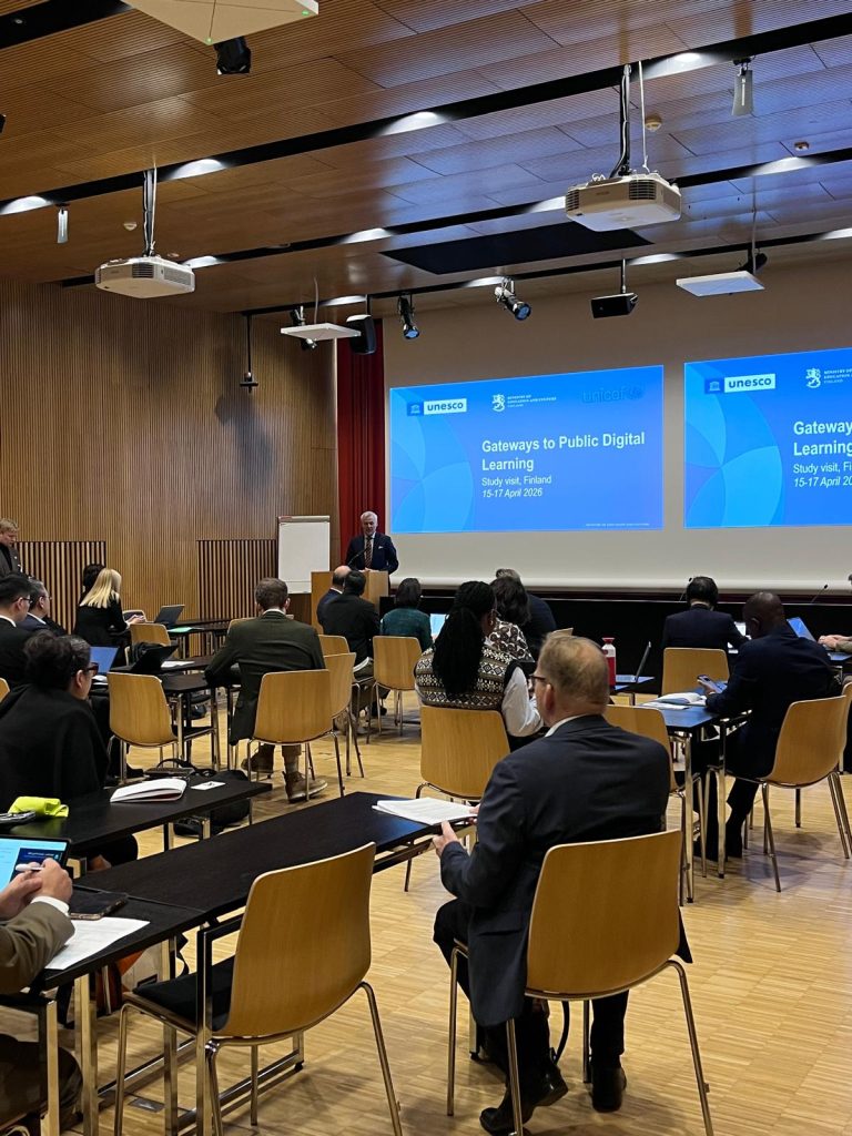 514776-768x1024 RDC-MINESURSI : Les réformes initiées par la Ministre Sombo Ayanne bénéficient de l'appui des échanges d'expérience de haut niveau auprès de l'UNESCO-UNICEF-UIT en Finlande